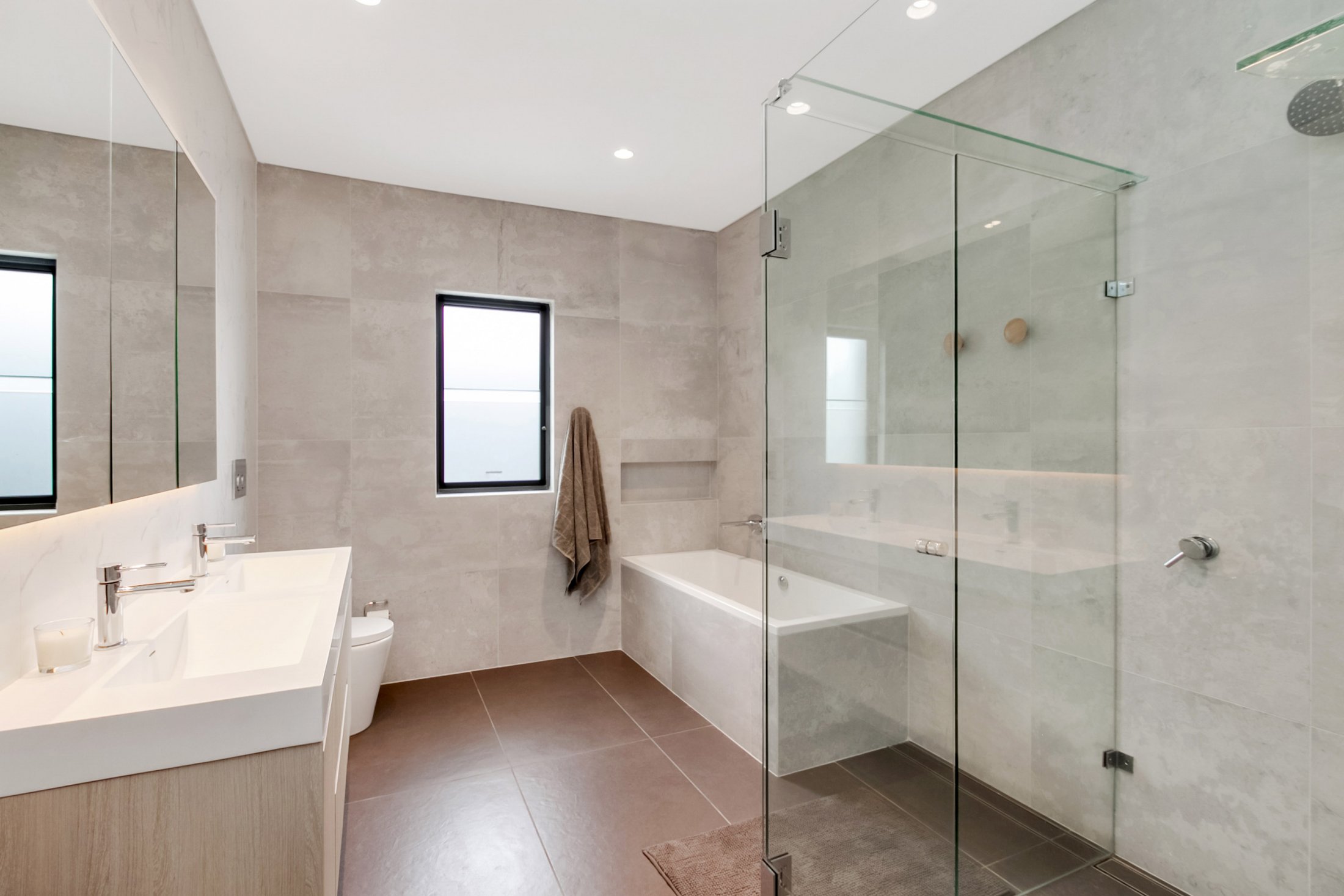 Custom Shower Screen Front and Return - Dover Heights 